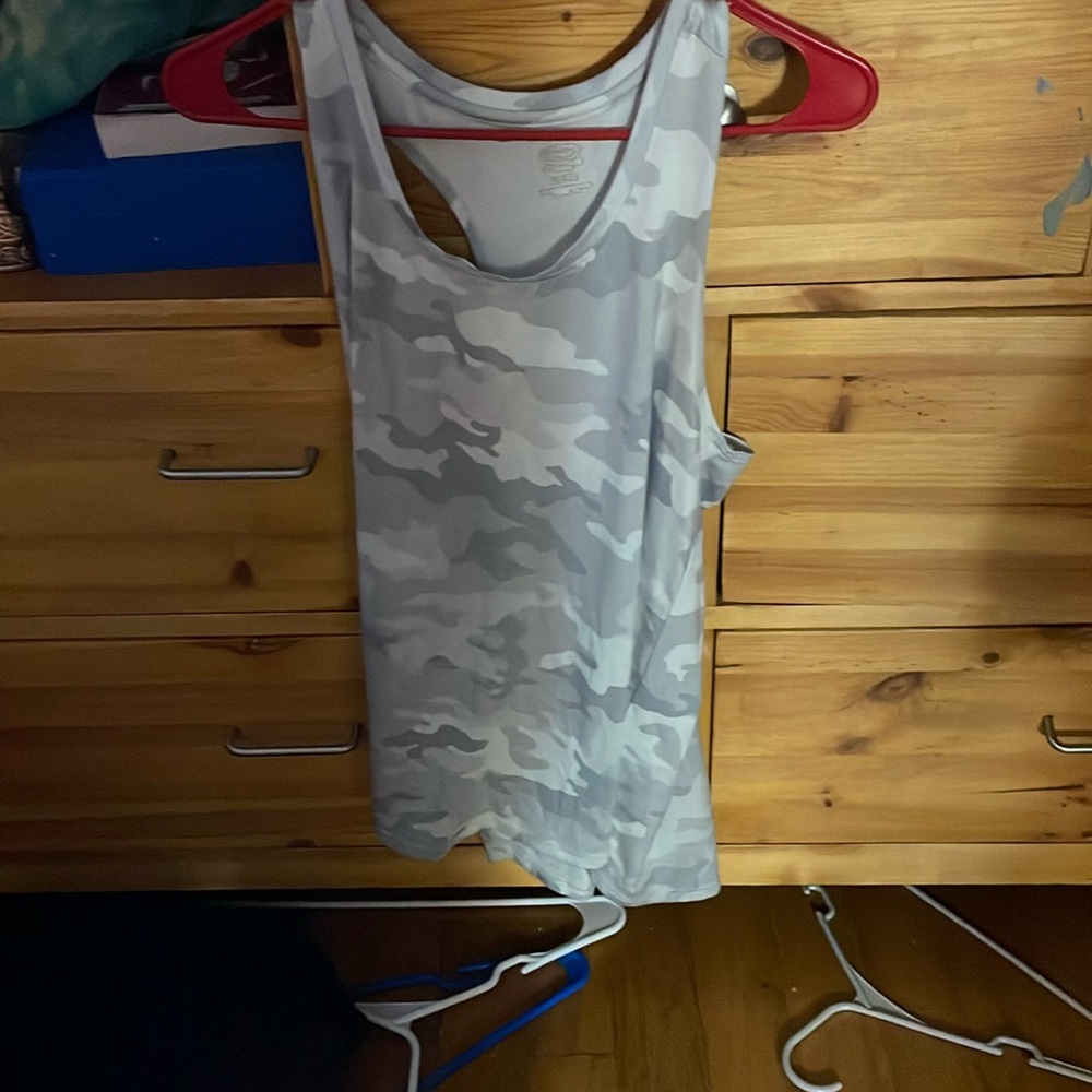 Camo work out top